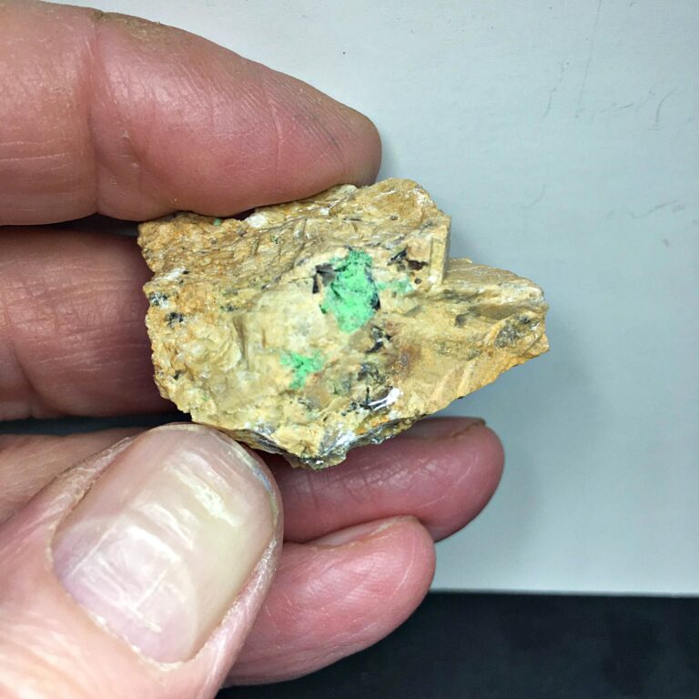 30050 Ulrichite, Lake Boga granite quarry, Lake Boga, Swan Hill Rural City, Victoria, Australia